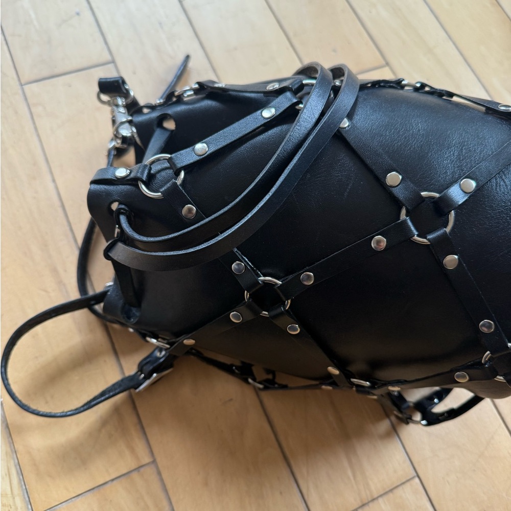Zana Bayne Large Linked Bucket Bag Backpack - Picture 2 of 6
